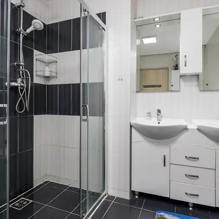 Appartement Fireworks Rakoczi - Free Parking - 3 Bedrooms - 2 Bathrooms Budapest