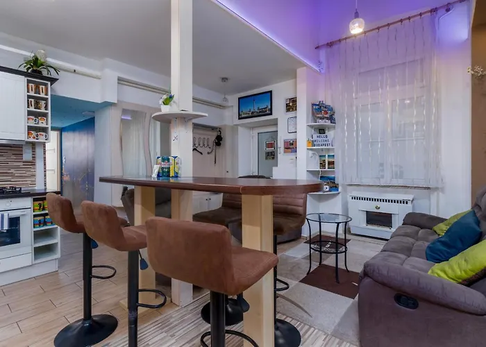 Fireworks Rakoczi - Free Parking - 3 Bedrooms - 2 Bathrooms Appartement
