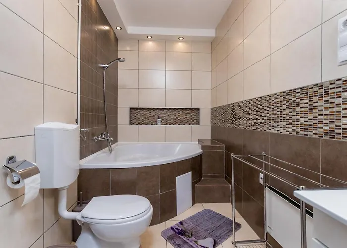 Fireworks Rakoczi - Free Parking - 3 Bedrooms - 2 Bathrooms