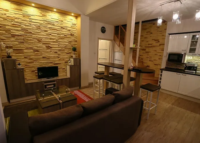 Fireworks Rakoczi - Free Parking - 3 Bedrooms - 2 Bathrooms * Budapest