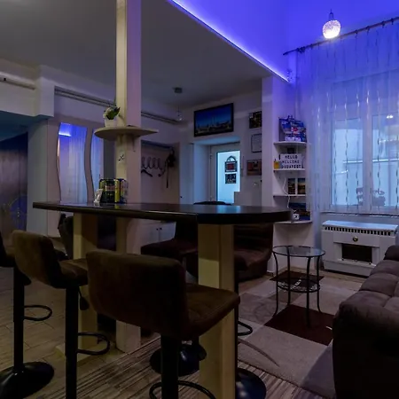 Fireworks Rakoczi - Free Parking - 3 Bedrooms - 2 Bathrooms Apartman