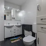 Apartamento Fireworks Rakoczi - Free Parking - 3 Bedrooms - 2 Bathrooms