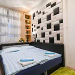 Apartamento Fireworks Rakoczi - Free Parking - 3 Bedrooms - 2 Bathrooms Budapest