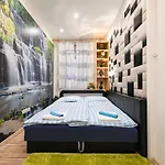 Apartamento Fireworks Rakoczi - Free Parking - 3 Bedrooms - 2 Bathrooms Budapest