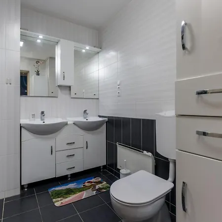 Apartment Fireworks Rakoczi - Free Parking - 3 Bedrooms - 2 Bathrooms