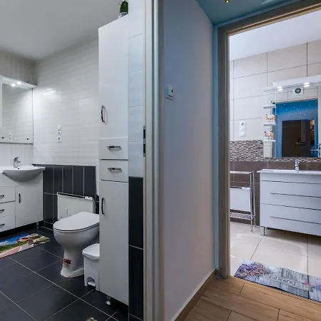 Fireworks Rakoczi - Free Parking - 3 Bedrooms - 2 Bathrooms Apartment Budapest