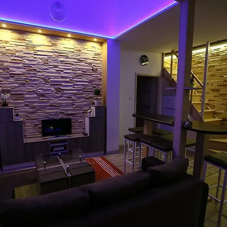 Fireworks Rakoczi - Free Parking - 3 Bedrooms - 2 Bathrooms Apartment Budapest