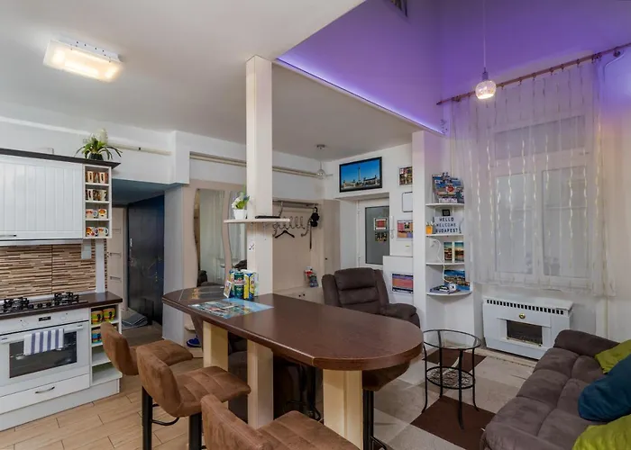 Fireworks Rakoczi - Free Parking - 3 Bedrooms - 2 Bathrooms * Budapest