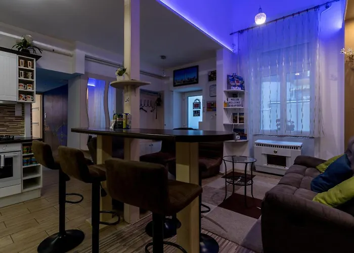 Fireworks Rakoczi - Free Parking - 3 Bedrooms - 2 Bathrooms Apartament